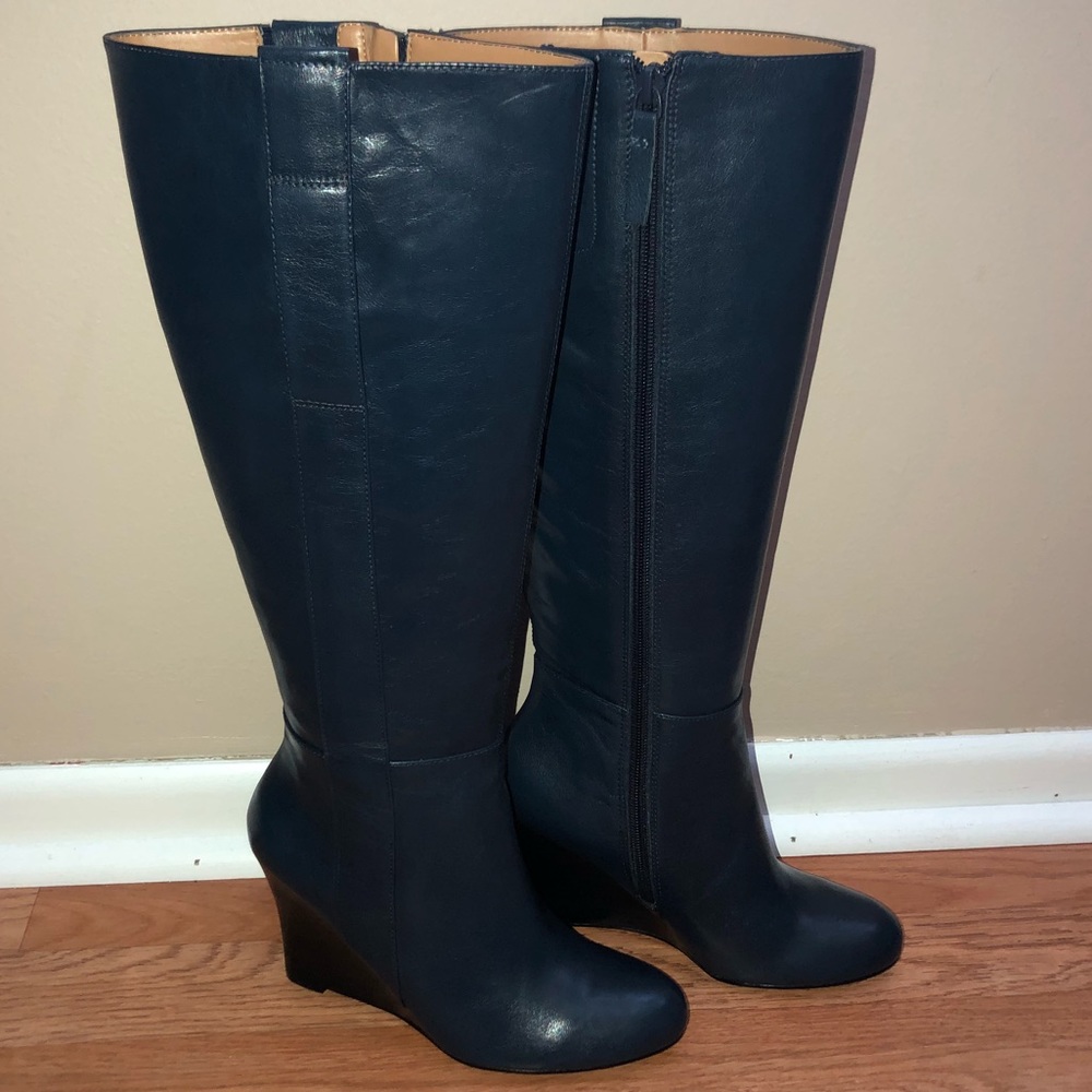 Wedged Boots